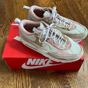 Nike Air Max 90 Futura